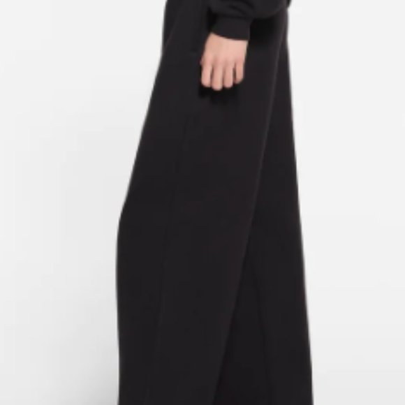 (2420) NWT SKIMS LASSIC STRAIGHT LEG PANT Sz 4X - Picture 3 of 4